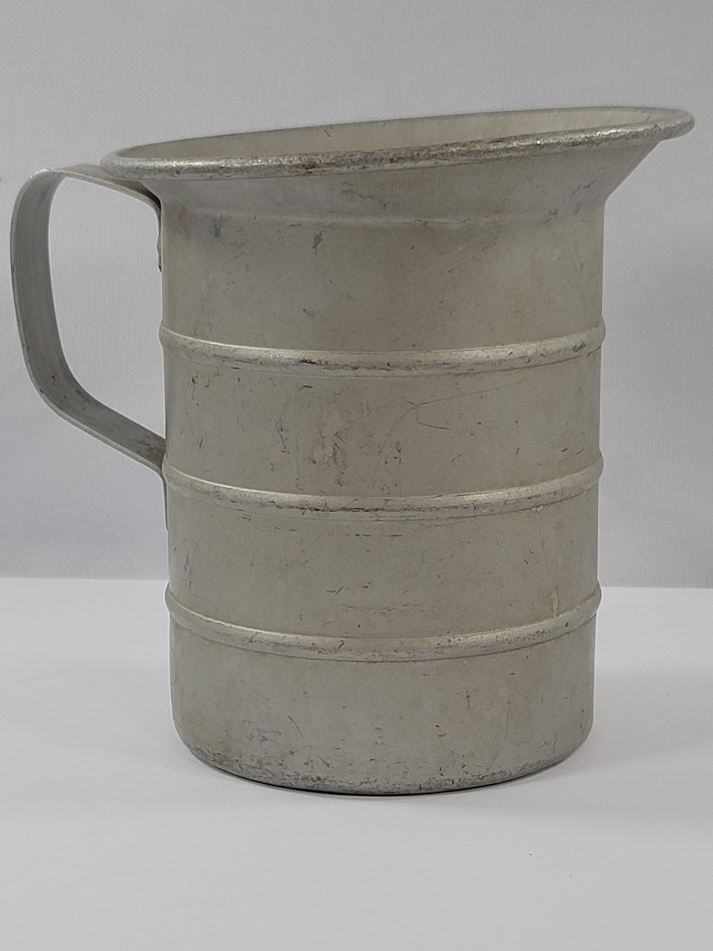 Vintage Measuring Cup Pitcher 4 Cup Wear Ever No 5261 USA Cottagecore